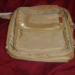 AUTHENTIC COLLECTION VINYL TRIM TAN PURSE RB 11324
